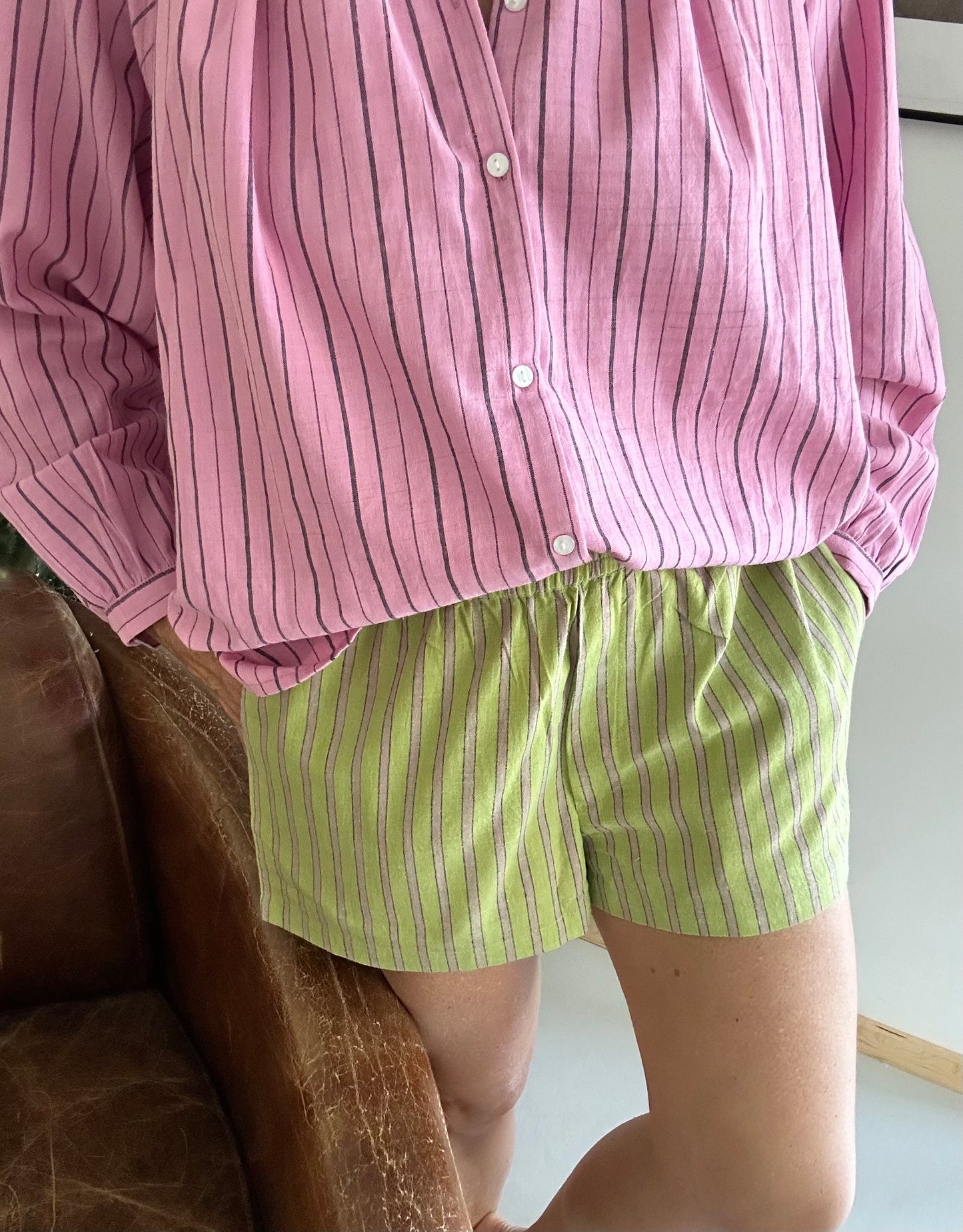Short ARCA en khadi de coton à rayures vert & violine