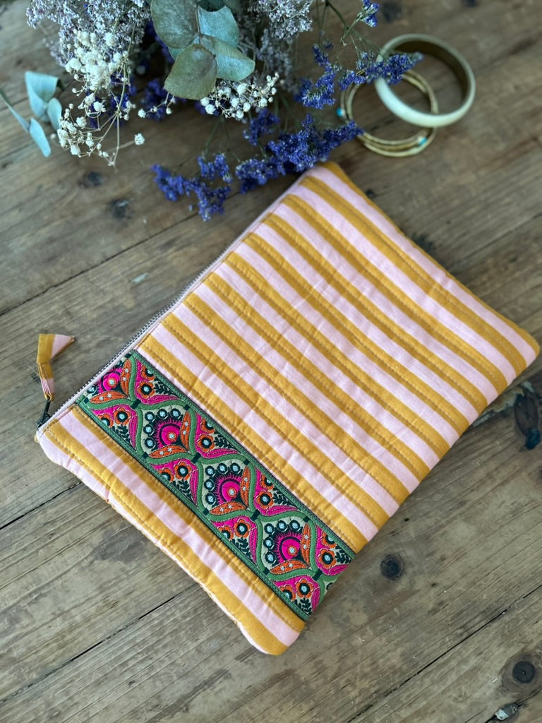 Pochette matelassée & ruban vintage |  VINTY