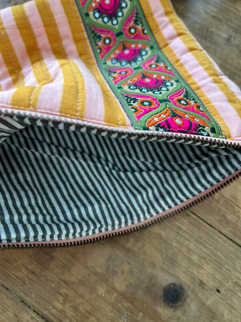 Pochette matelassée & ruban vintage |  VINTY