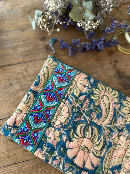Pochette matelassée & ruban vintage |  VINTY