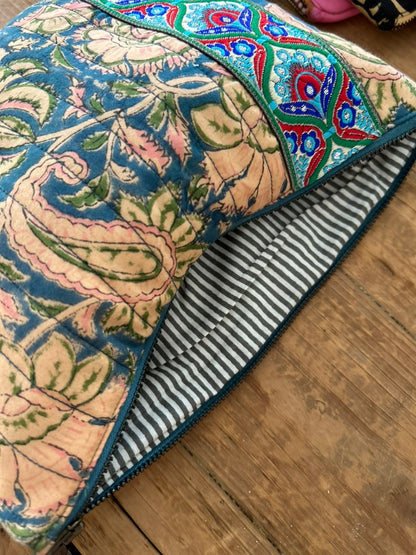 Pochette matelassée & ruban vintage |  VINTY