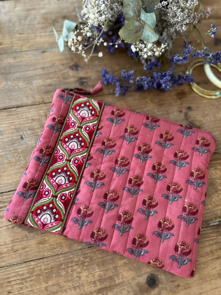Pochette matelassée & ruban vintage |  VINTY
