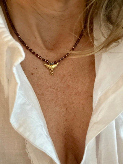 Collier Baba en pierres semi-précieuses et pendentif doré