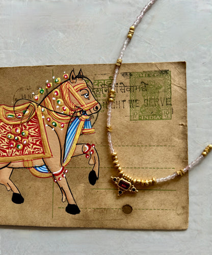 Collier PRIYA avec pierres semi-précieuses et pampilles