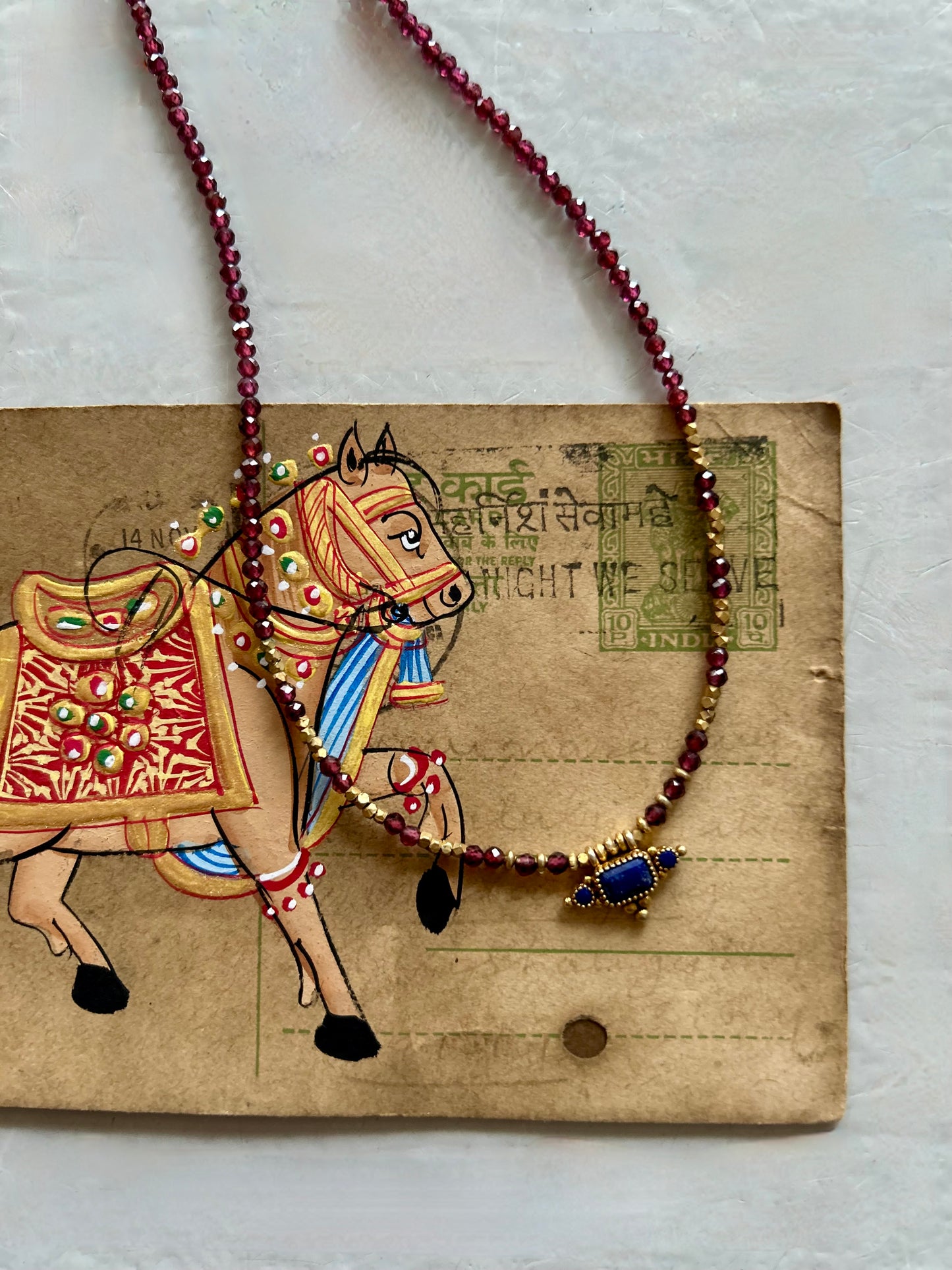 Collier PRIYA avec pierres semi-précieuses et pampilles