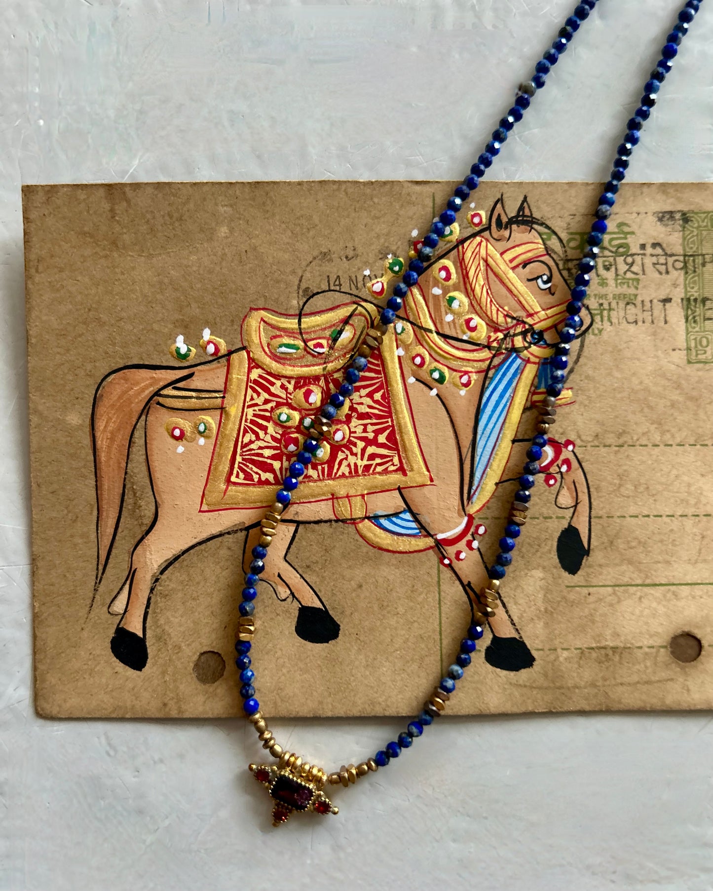 Collier PRIYA avec pierres semi-précieuses et pampilles