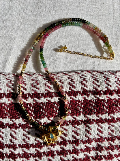 Collier GRIGRI pierres semi-précieuses et amulette plaqué or