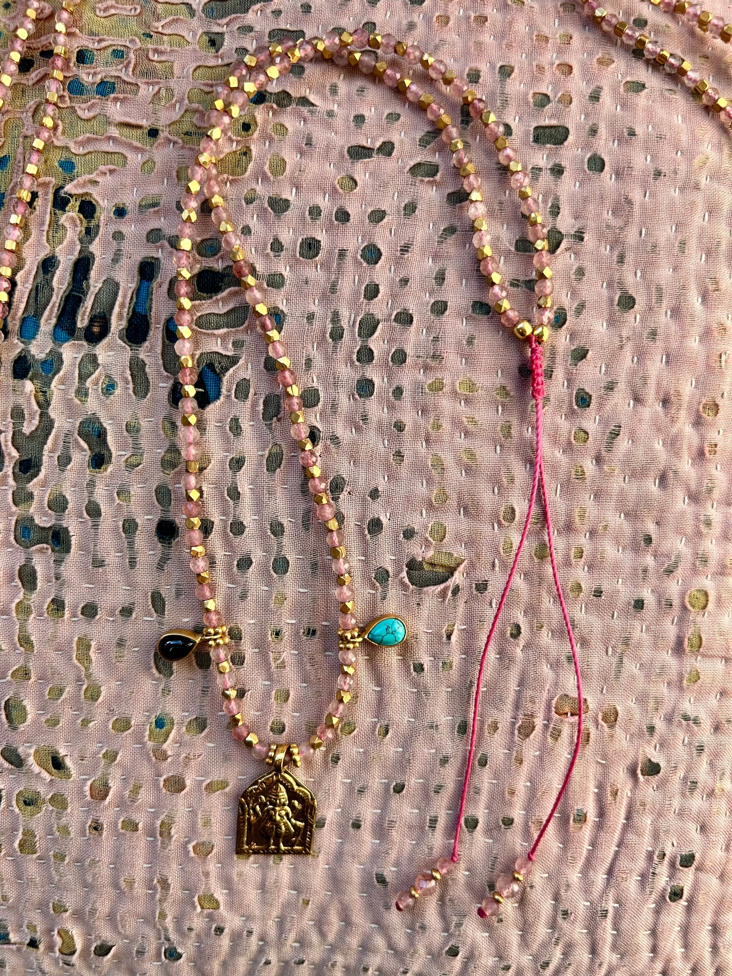 Collier MINA en laiton plaqué or et quartz rose