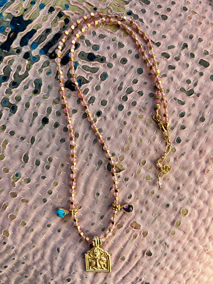 Collier MINA en laiton plaqué or et quartz rose