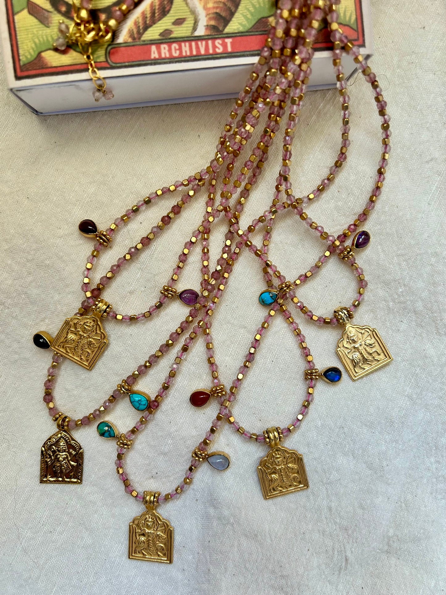 Collier MINA en laiton plaqué or et quartz rose