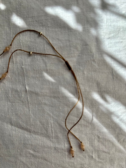 Collier INDIA fil de soie et pierres semi-précieuses