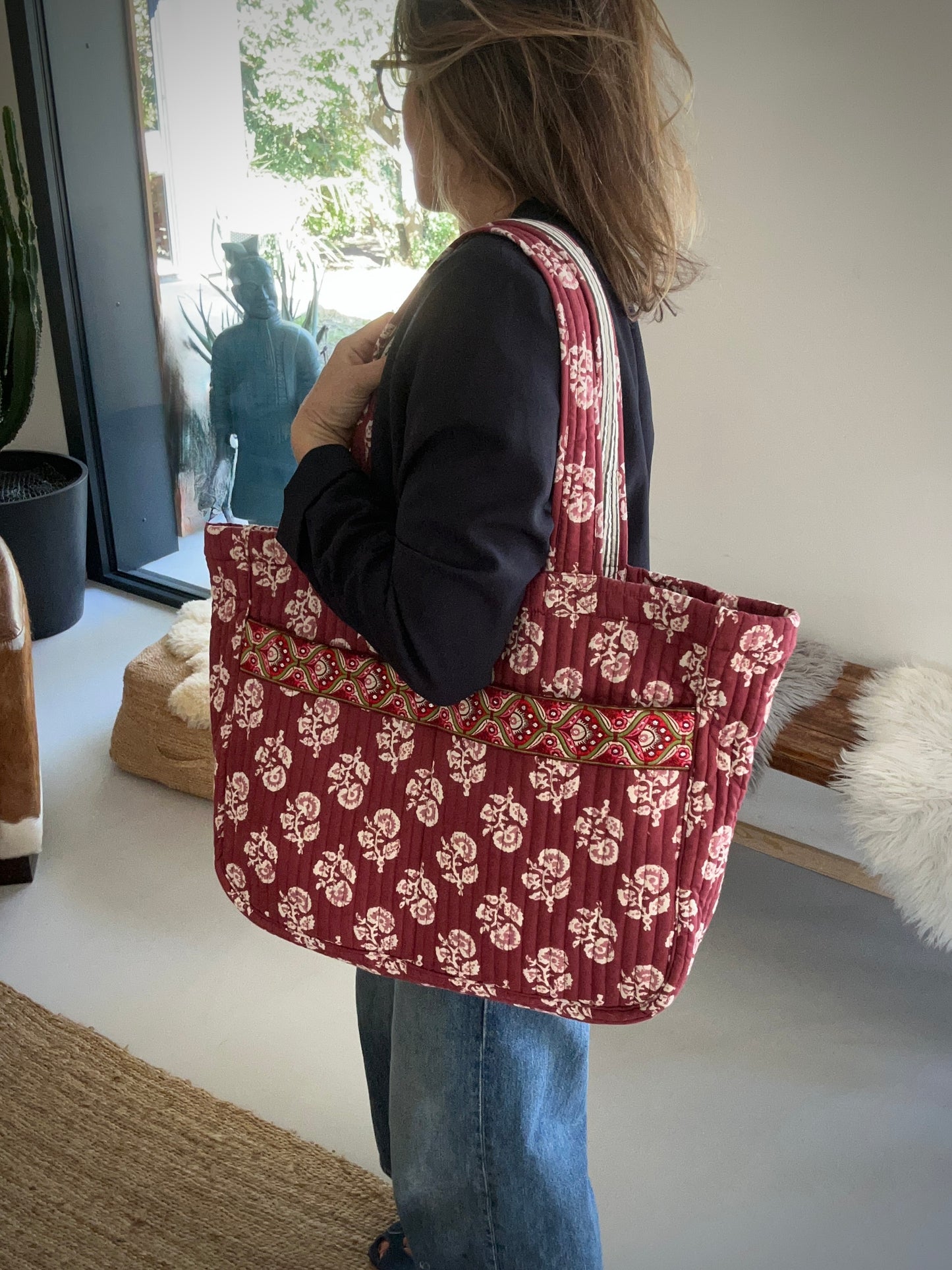 Cabas ruban en  coton blockprint matelassé Bordeaux