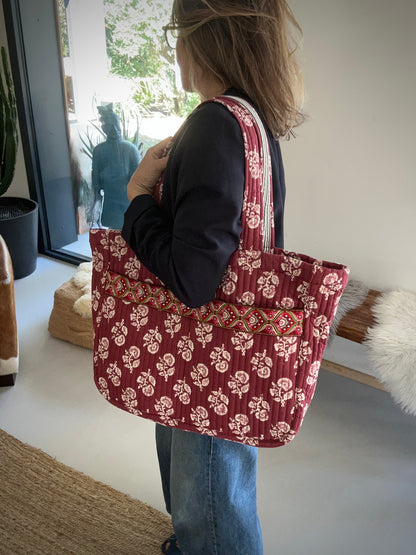Cabas ruban en  coton blockprint matelassé Bordeaux