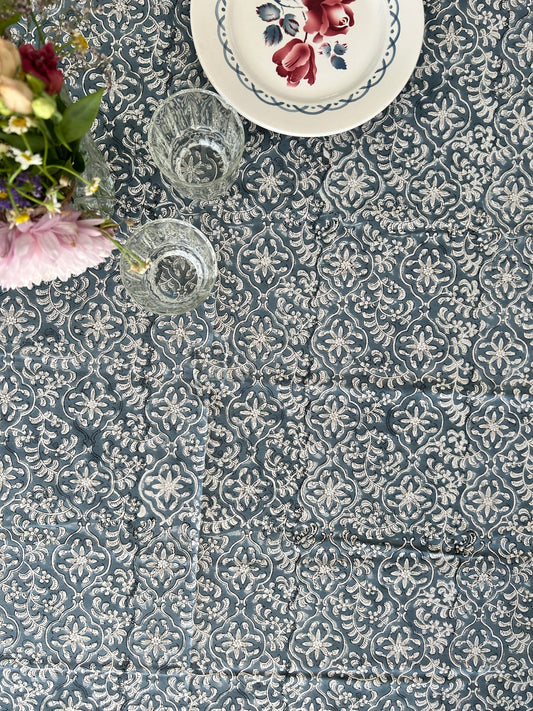 Nappe en coton imprimée à la main petites fleurs bleu jeans