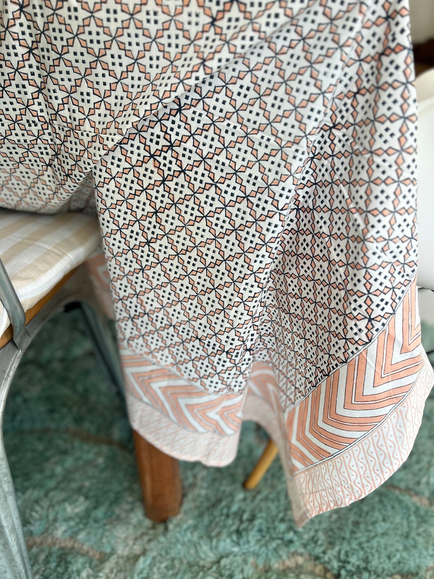 Nappe imprimée à la main- motifs géométriques