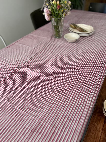 Longue nappe à rayures Bordeaux imprimée à la main