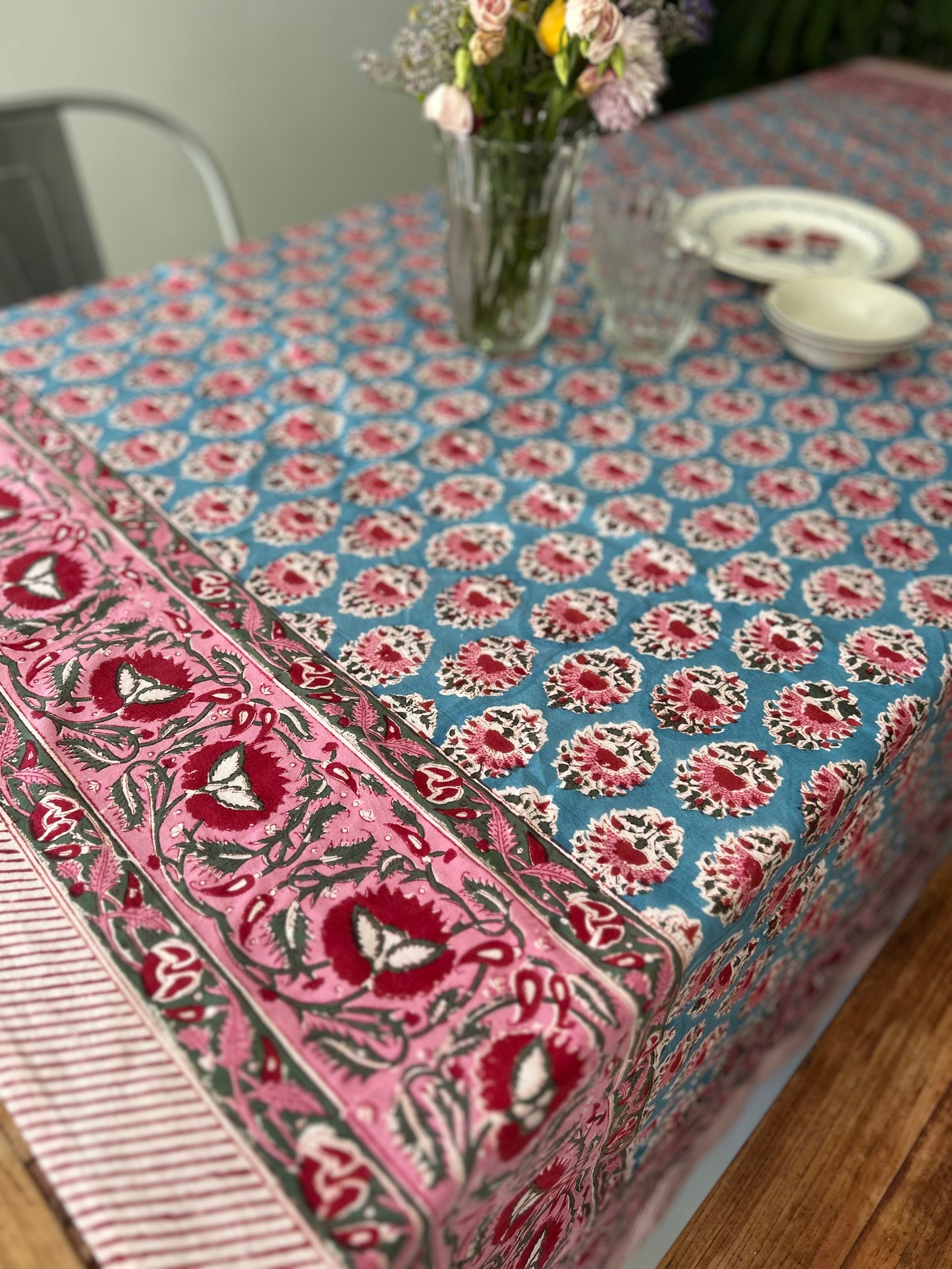 Nappe carrée en coton imprimée à la main