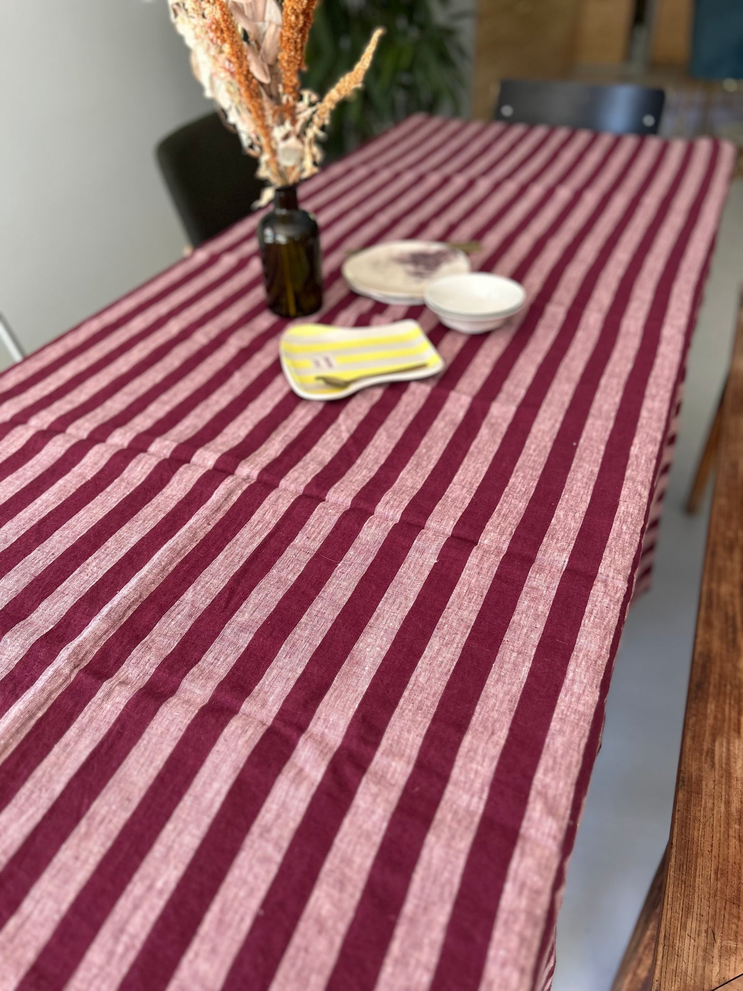 Nappe carrée  en lin à rayures Framboise