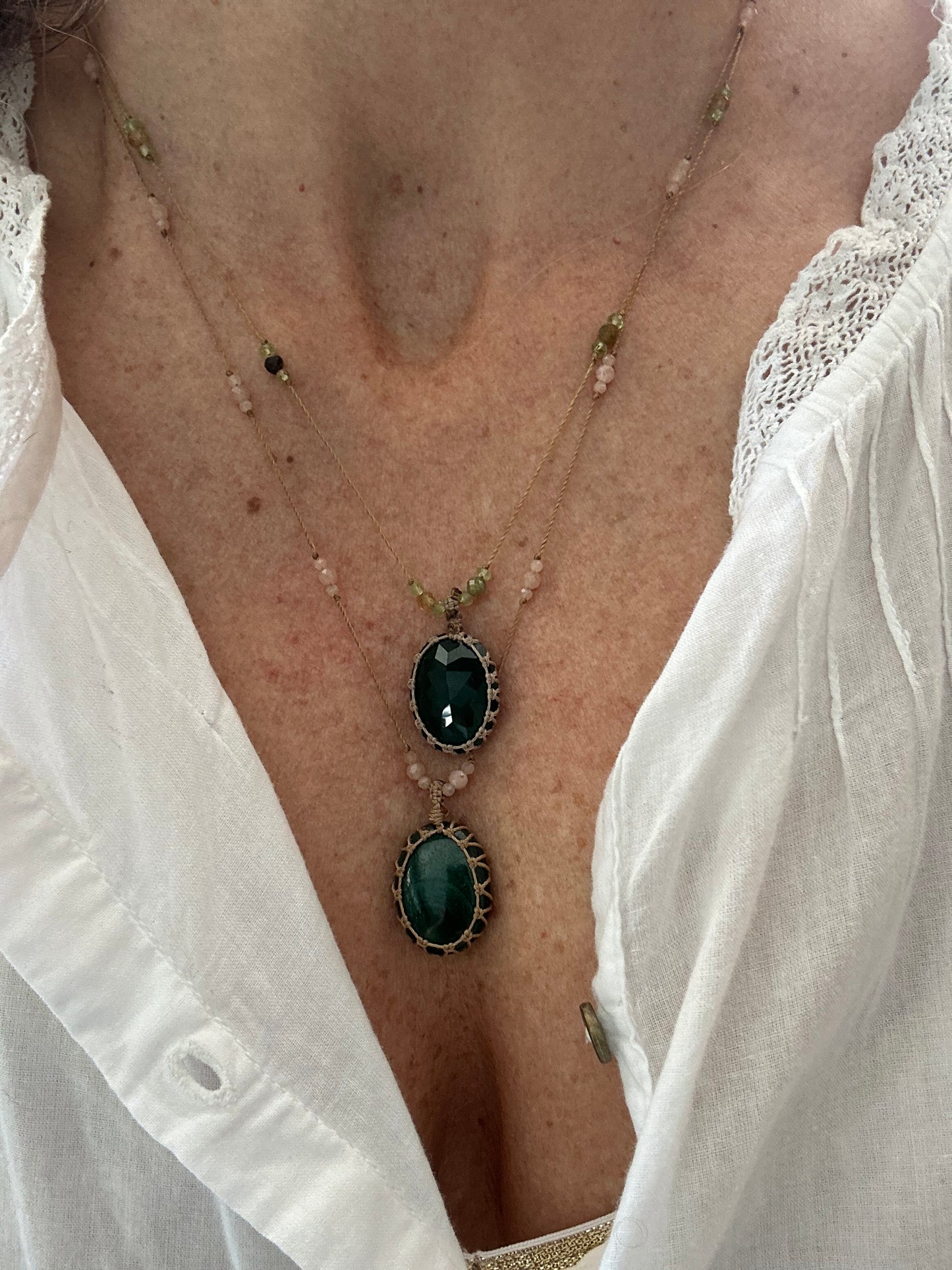 Collier INDIA fil de soie et pierres semi-précieuses