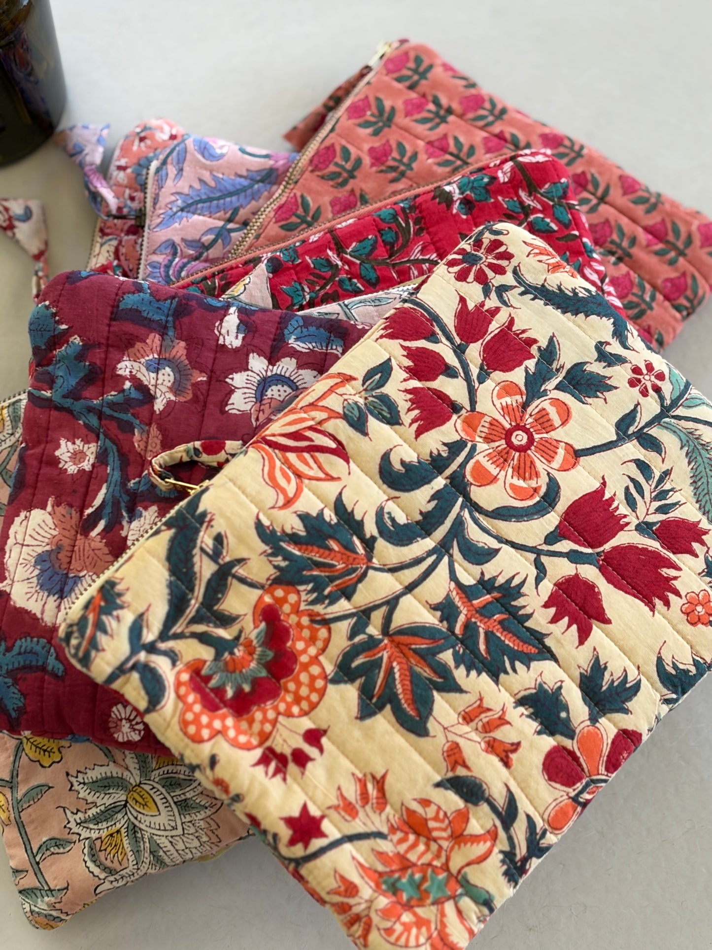 Pochette matelassée blockprint — Jardin fleuri
