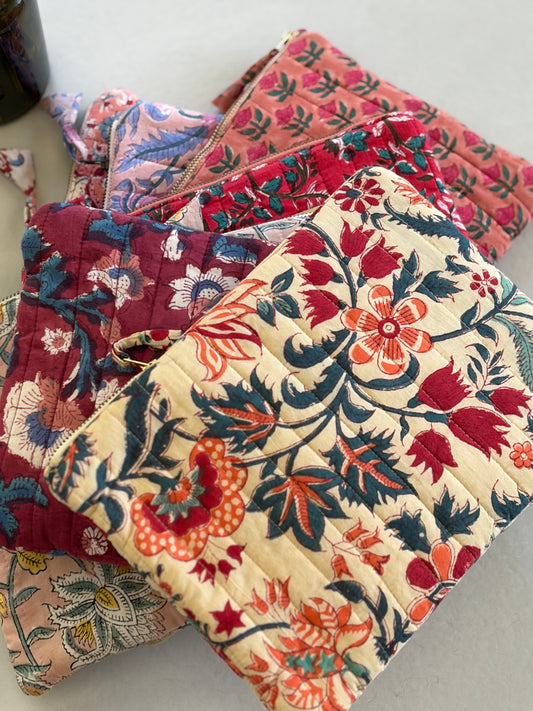 Pochette matelassée blockprint — Jardin fleuri