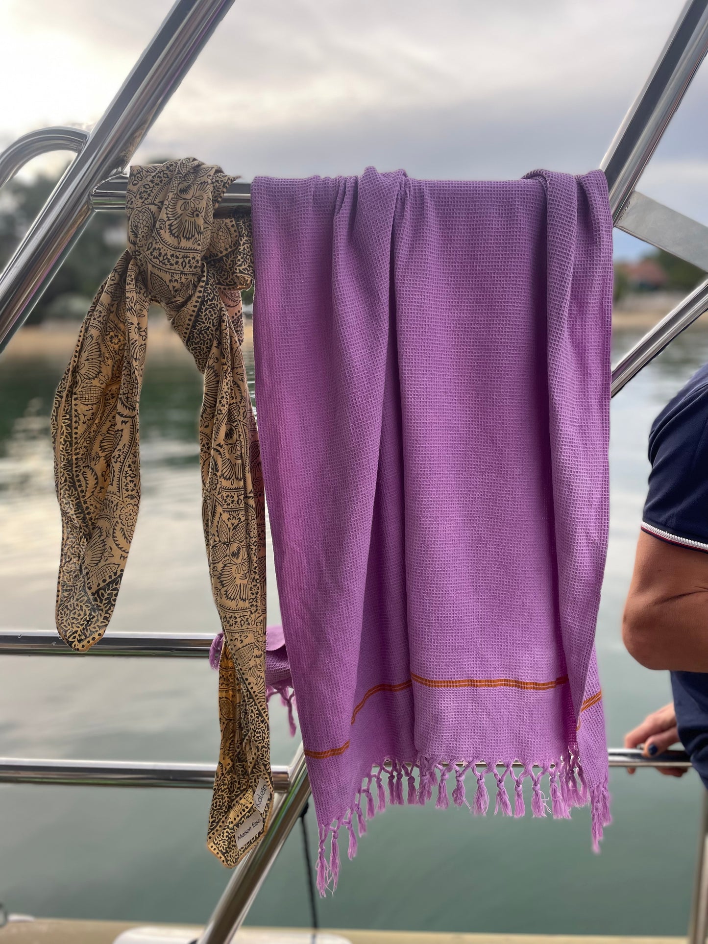 Serviette en khadi de coton nid d'abeille