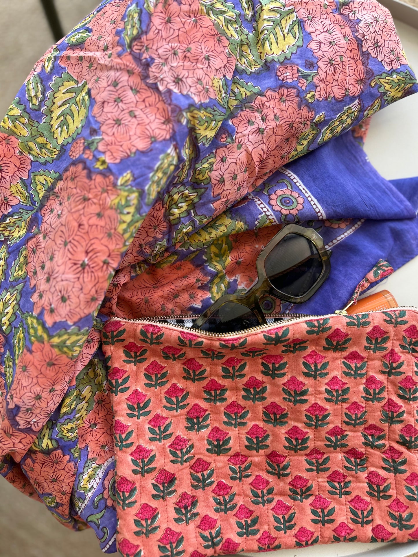 Pochette matelassée blockprint — Jardin fleuri