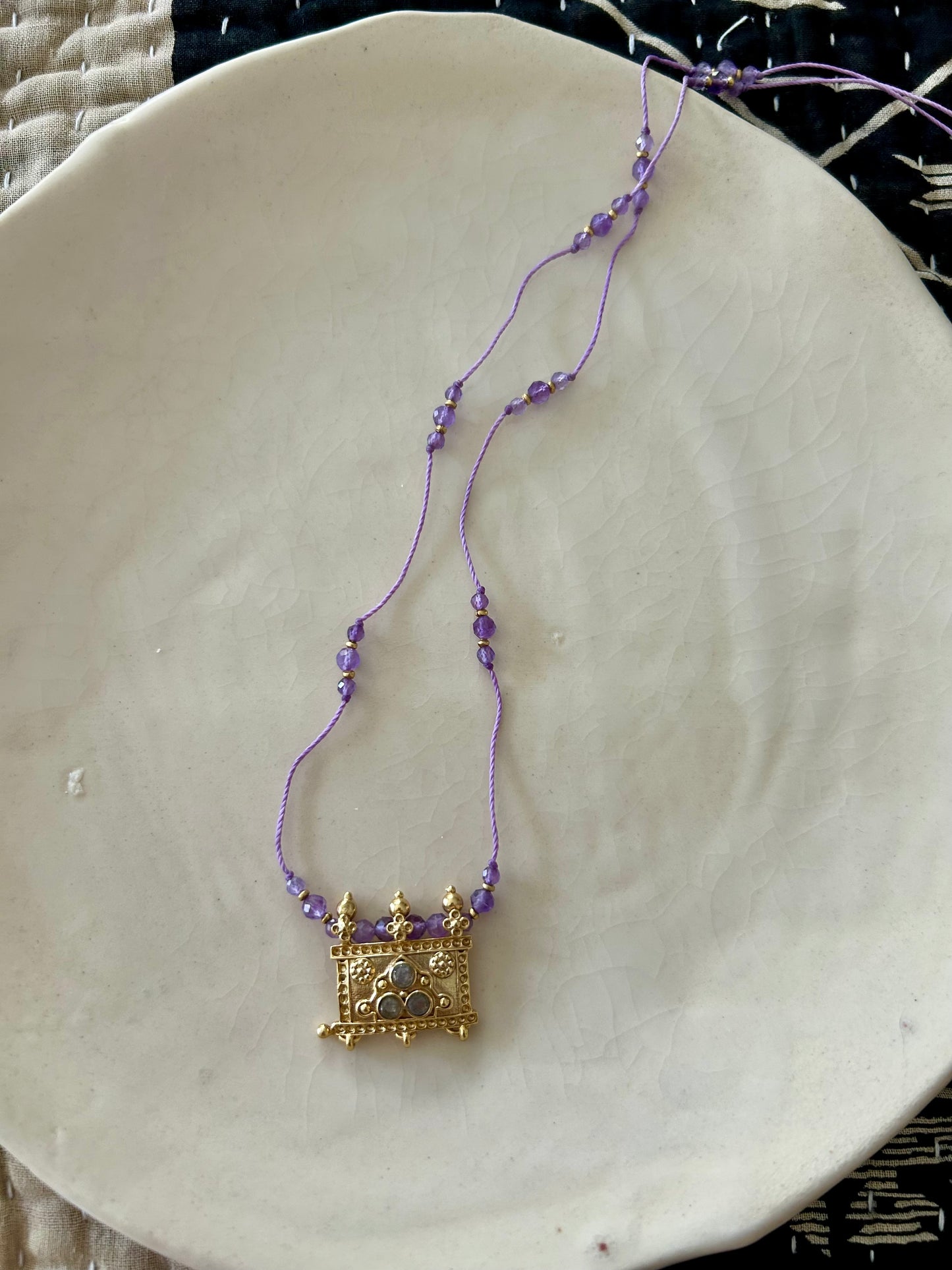 Collier fil de soie VIJU