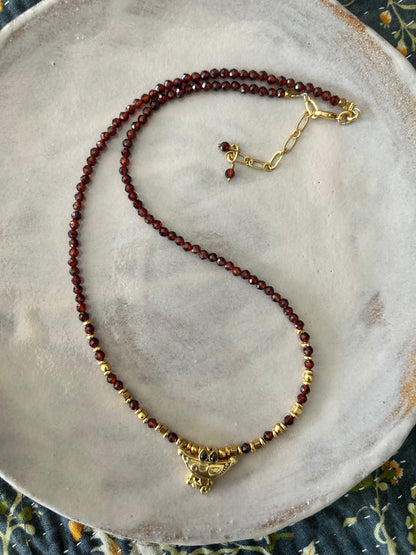 Collier Baba pierres semi-précieuses &  pendentif laiton