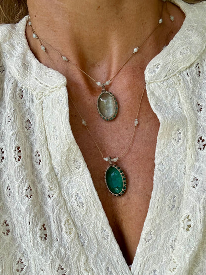 Collier INDIA fil de soie & pierres semi-précieuses