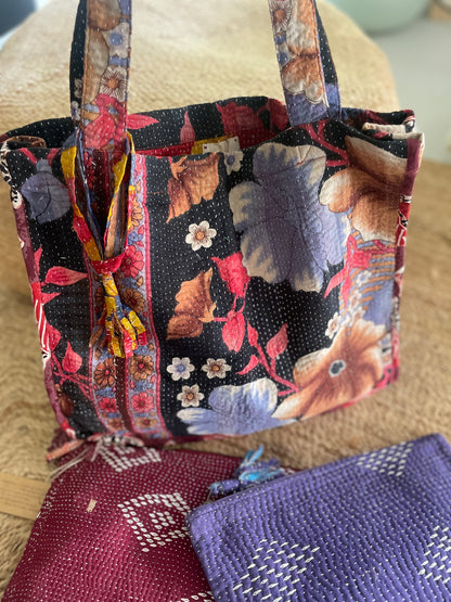 Cabas en Kantha vintage noir à fleurs