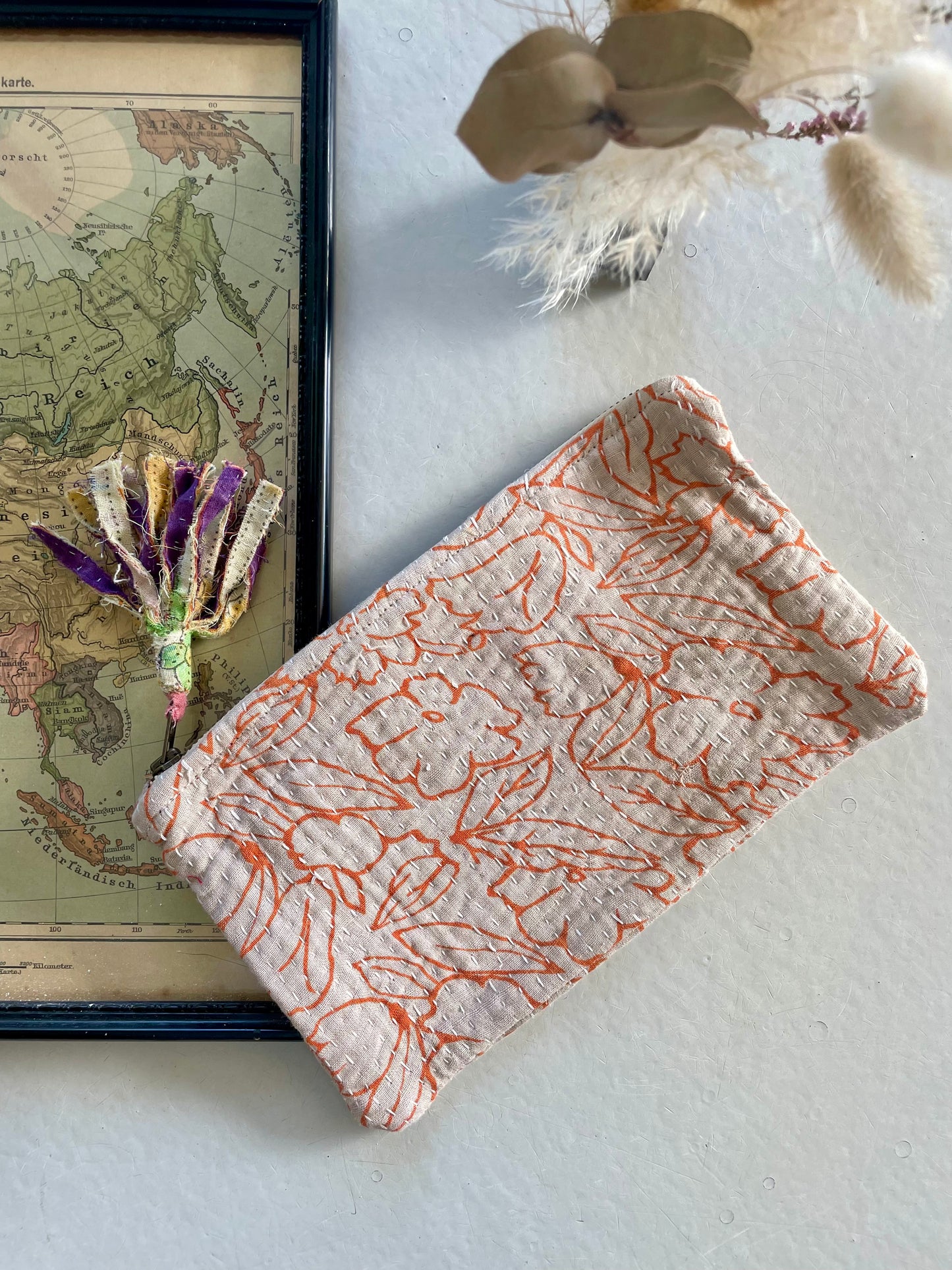 Petite pochette en kantha   |  crème orangé