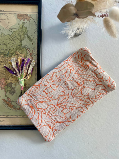 Petite pochette en kantha   |  crème orangé