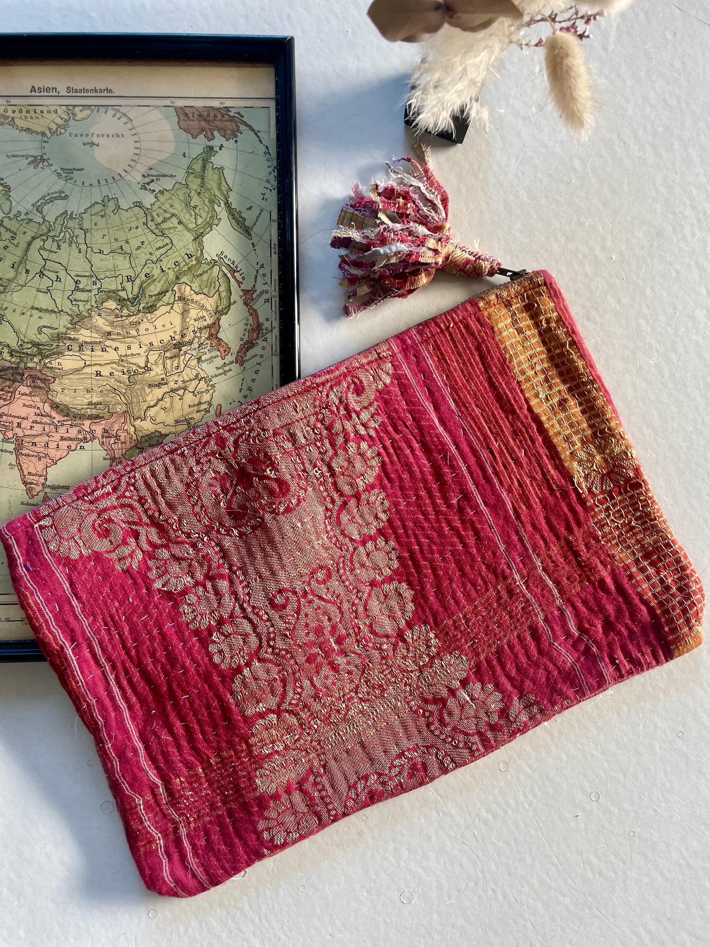 Grande pochette en kantha  | bordeaux or