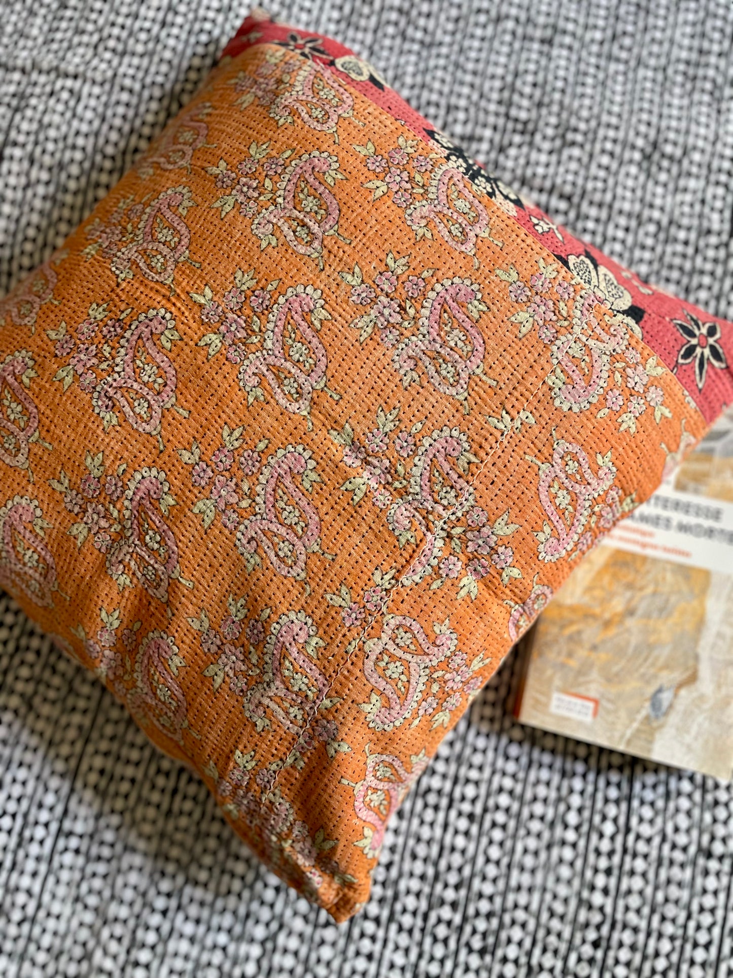 Housse de coussin en kantha   |  Orangé rouge