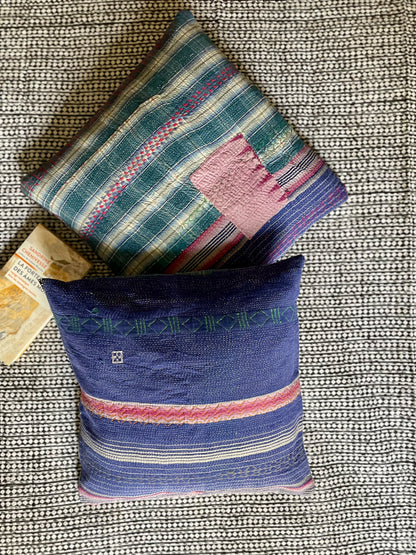 Housse de coussin en kantha   |  Bleu violet