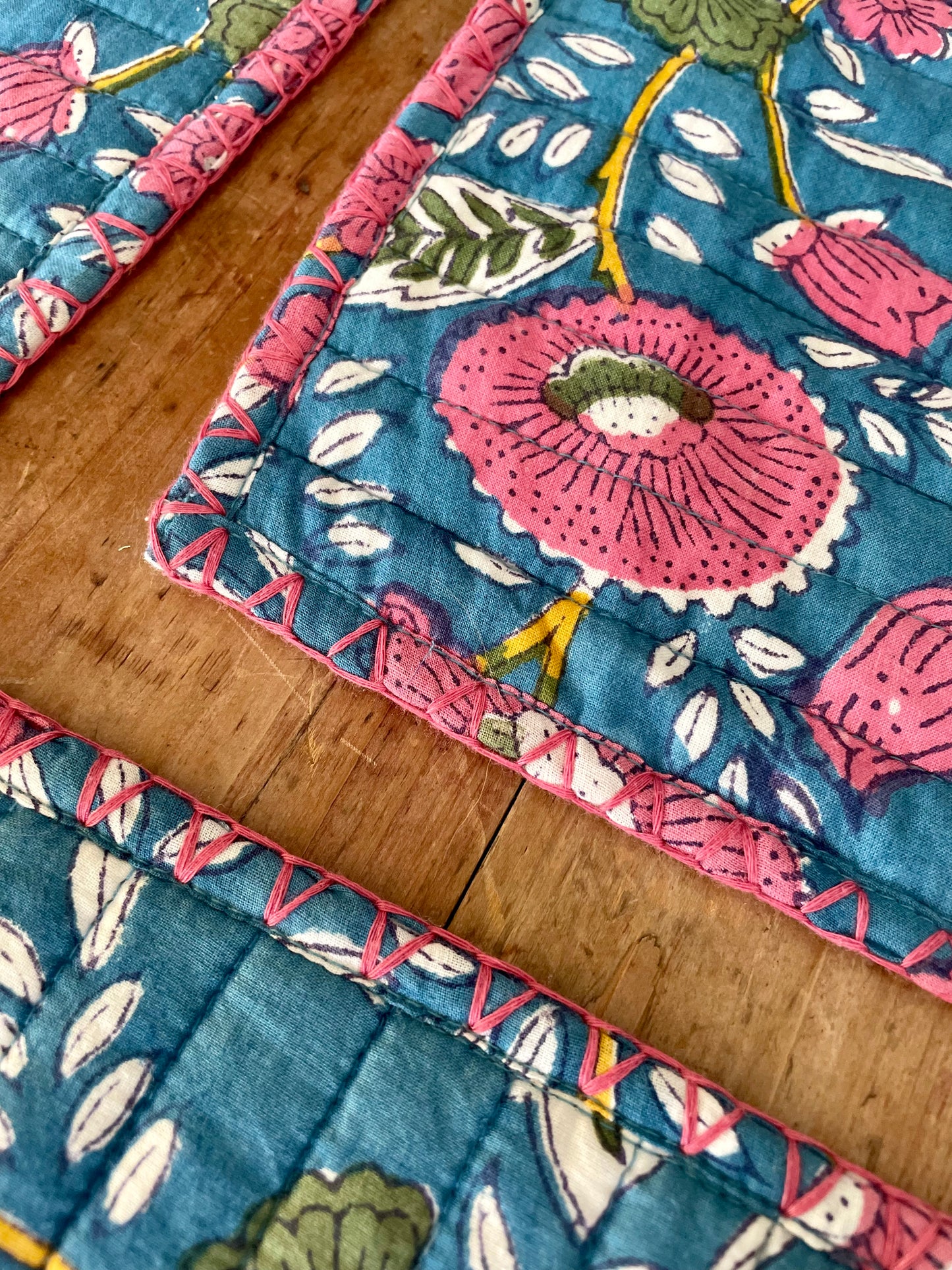 Set de table en blockprint matelassé  | Collection bleu-rose  | ARCHIVES