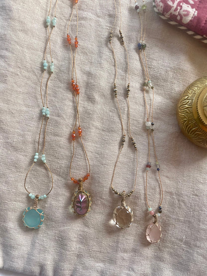 Collier INDIA fil de soie et pierres semi-précieuses