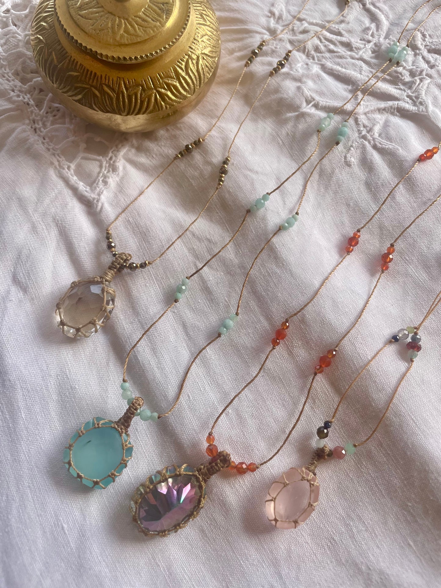 Collier INDIA fil de soie et pierres semi-précieuses