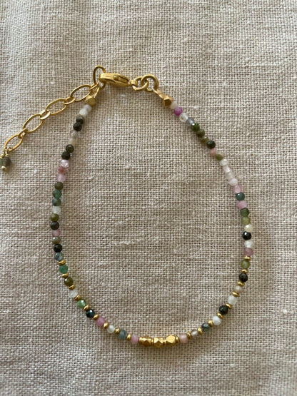 Bracelet petites pierres semi-précieuses