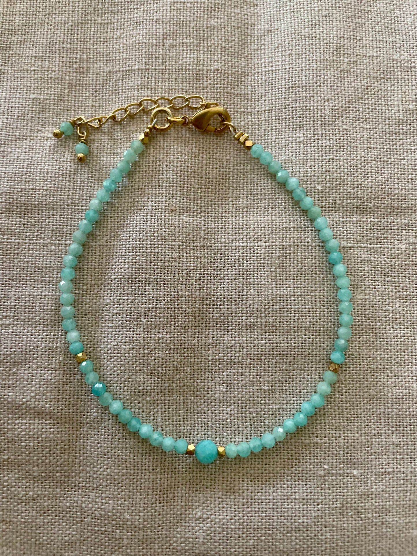 Bracelet petites pierres semi-précieuses