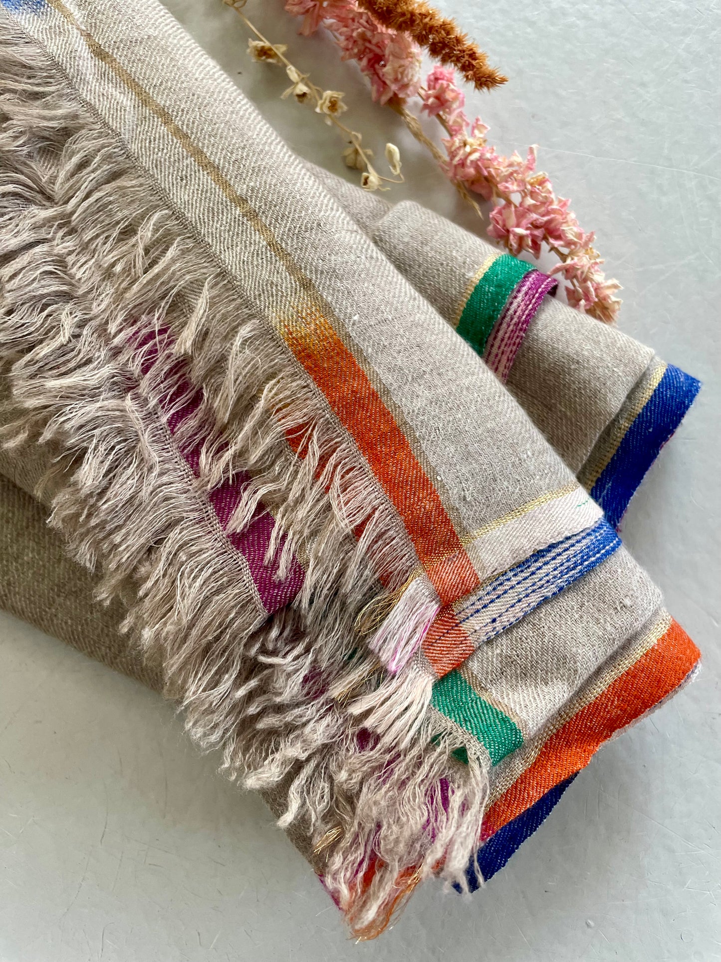 Etole en pur cachemire Ficelle avec liseré dégradé