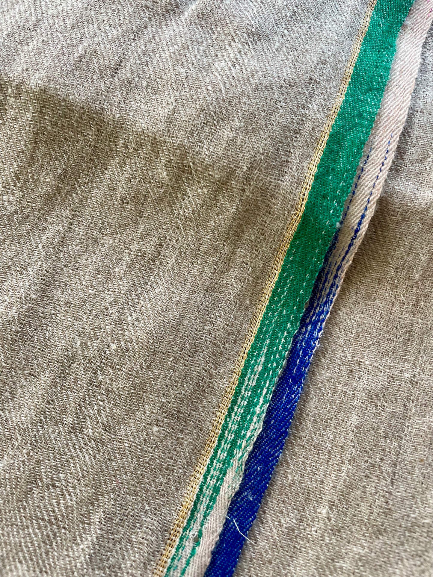 Etole en pur cachemire Ficelle avec liseré dégradé