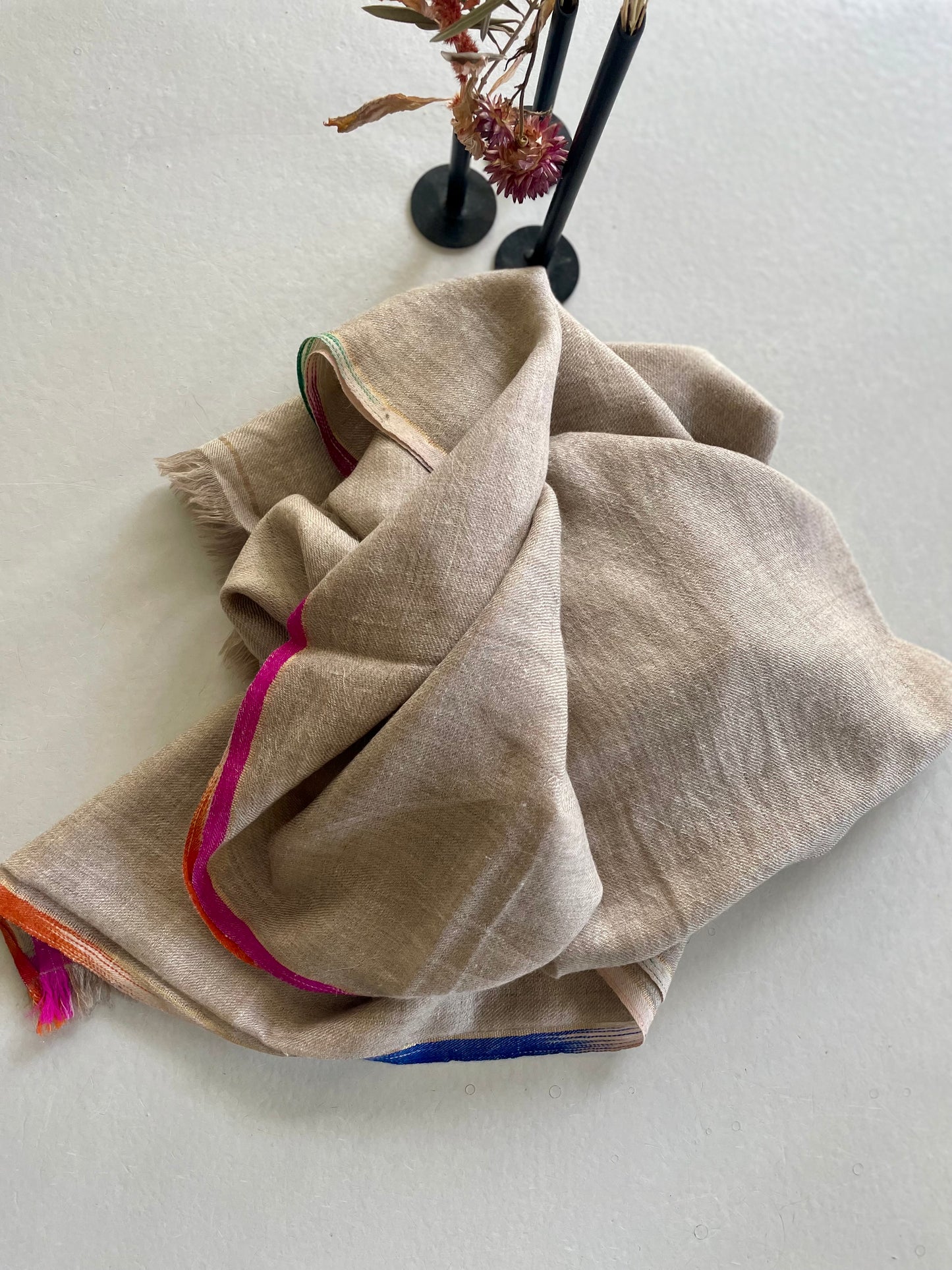 Etole en pur cachemire Ficelle avec liseré dégradé