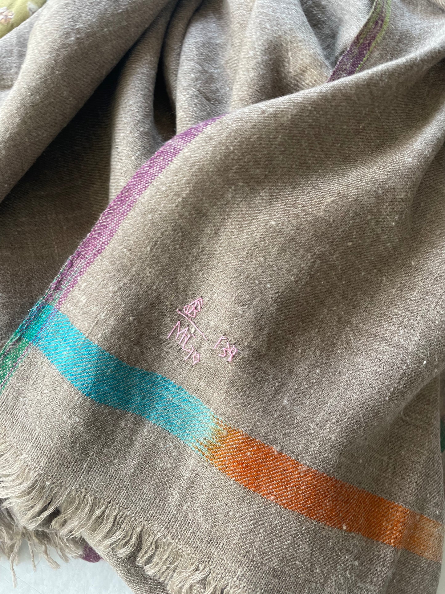 Etole en pur cachemire Chocolat doux avec liseré dégradé