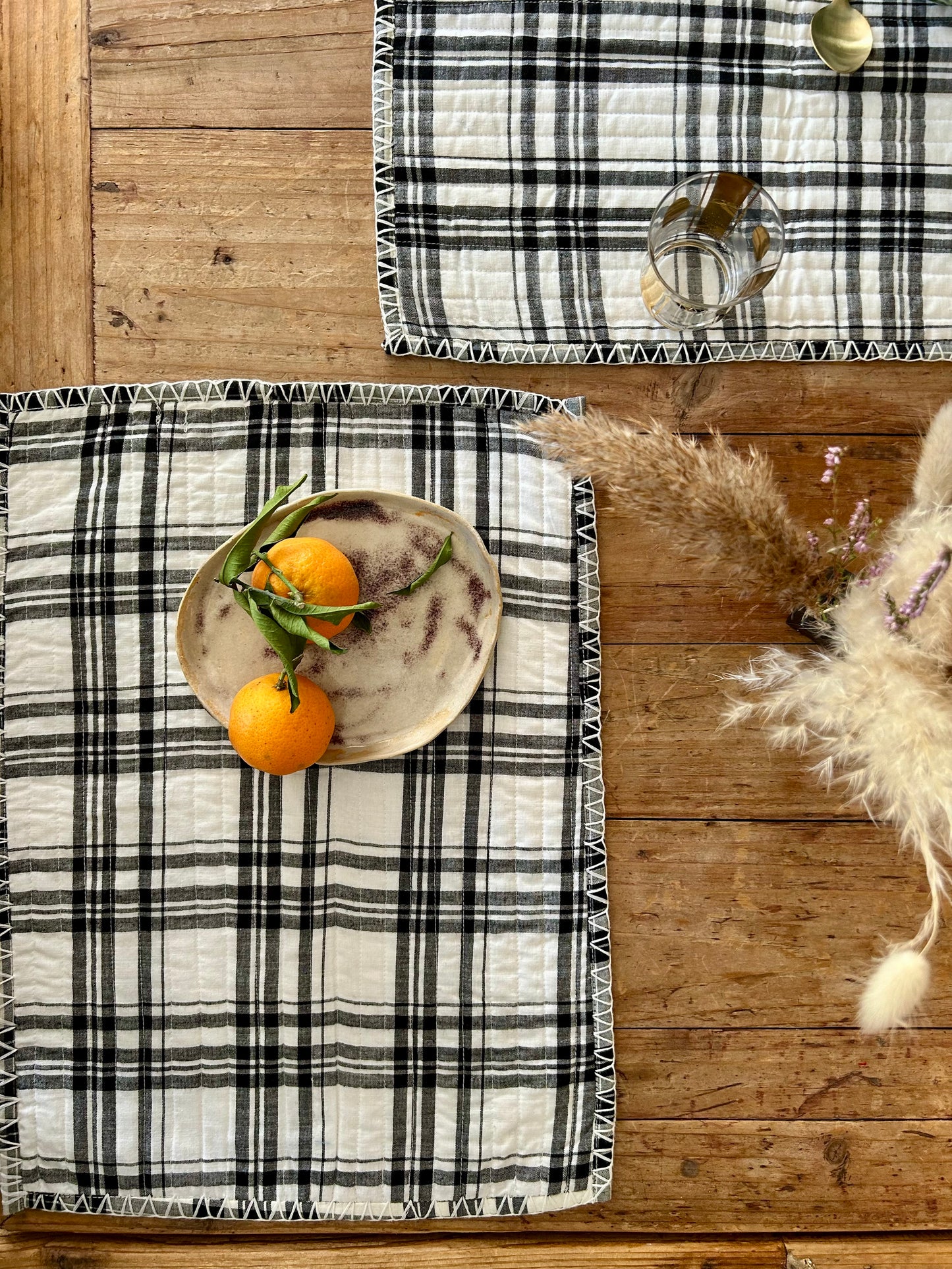 Set de table matelassé à carreaux noir et blanc  |  Petit format