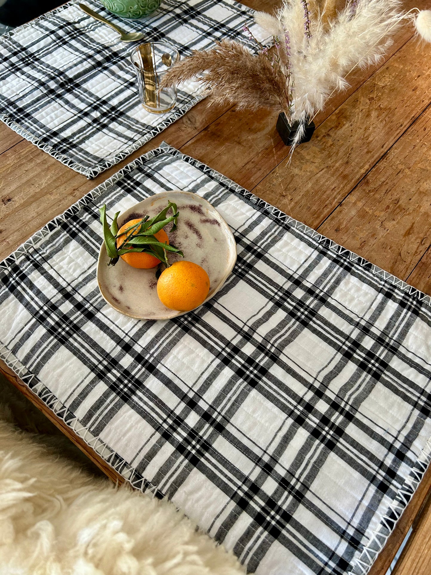 Set de table matelassé à carreaux noir et blanc  |  Petit format