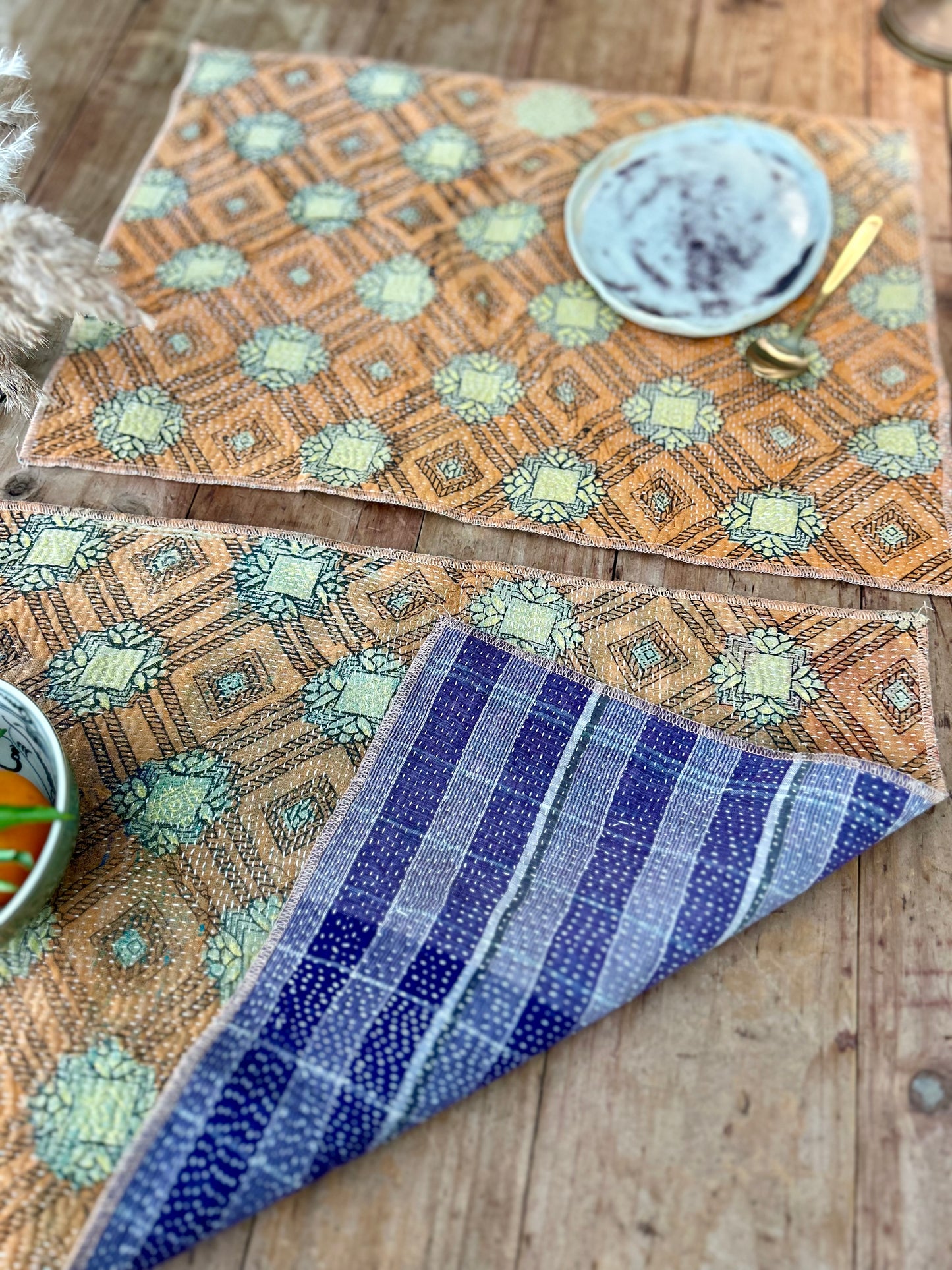 Lot de 2 sets de table en Kantha vintage Abricot-Violet