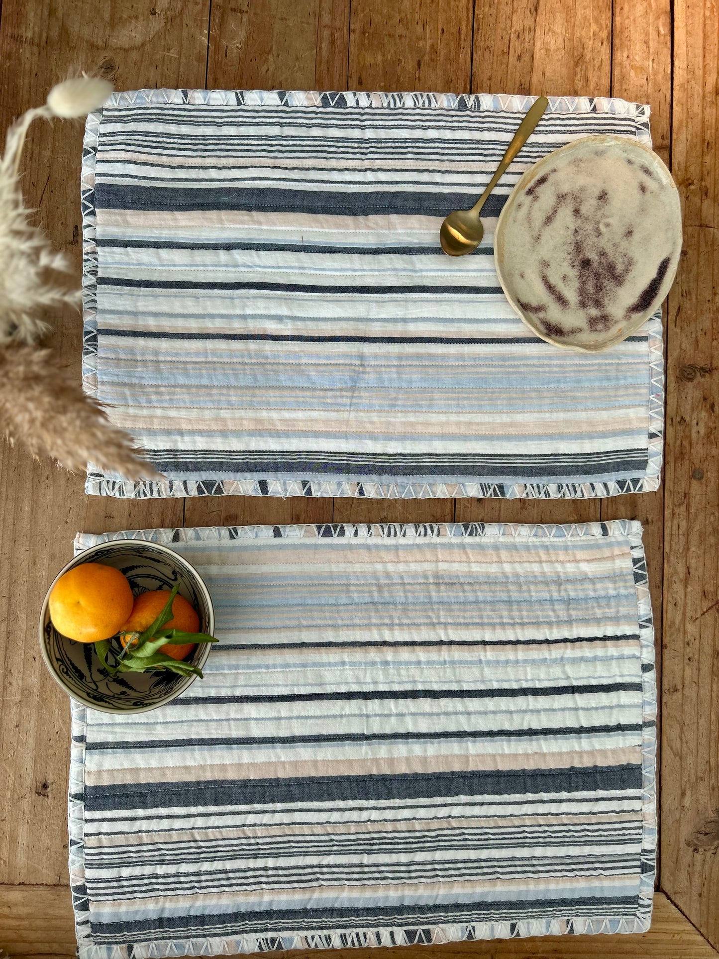 Set de table matelassé pastel à rayures  |  Petit format