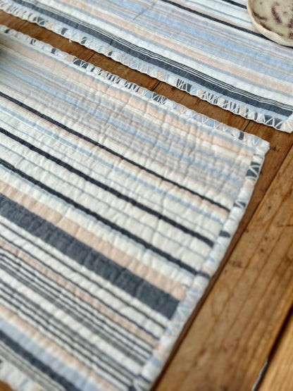 Set de table matelassé pastel à rayures  |  Petit format